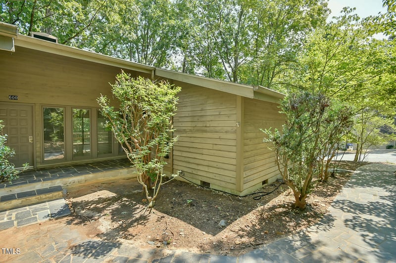 600 Ironwoods Dr, Chapel Hill, NC 27516
