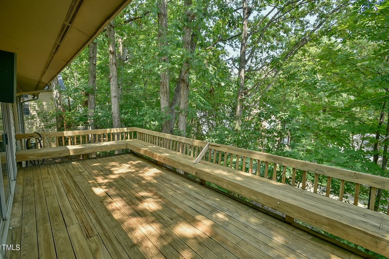600 Ironwoods Dr, Chapel Hill, NC 27516