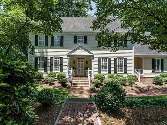 600 Lakestone Dr, Raleigh, NC 27609