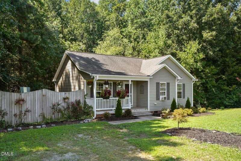 600 Lockwood Dr, Clayton, NC 27527