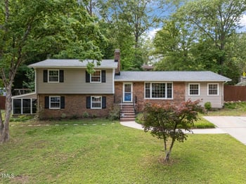 600 Longleaf Dr, Chapel Hill, NC 27517