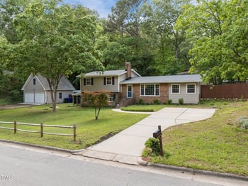 600 Longleaf Dr, Chapel Hill, NC 27517