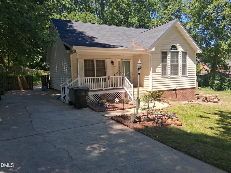 600 Maxwell Dr, Raleigh, NC 27603