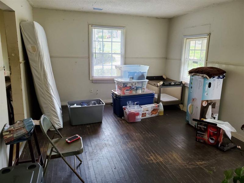 600 Parnell Dr, Raleigh, NC 27610