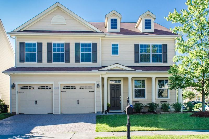 600 Piper Stream Cir, Cary, NC 27519