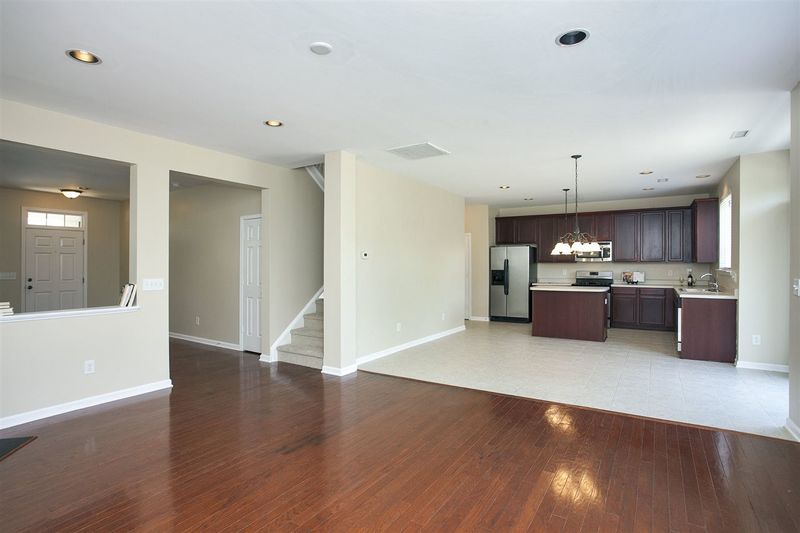 600 Prairie Meadows Ct, Cary, NC 27519