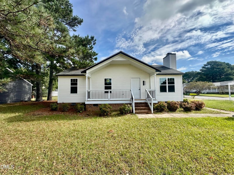 600 River Rd, Selma, NC 27576