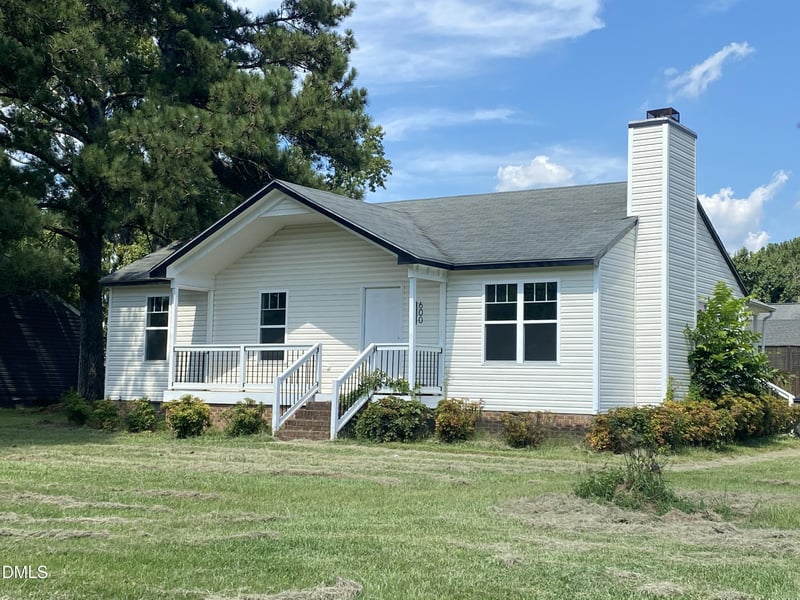 600 River Rd, Selma, NC 27576