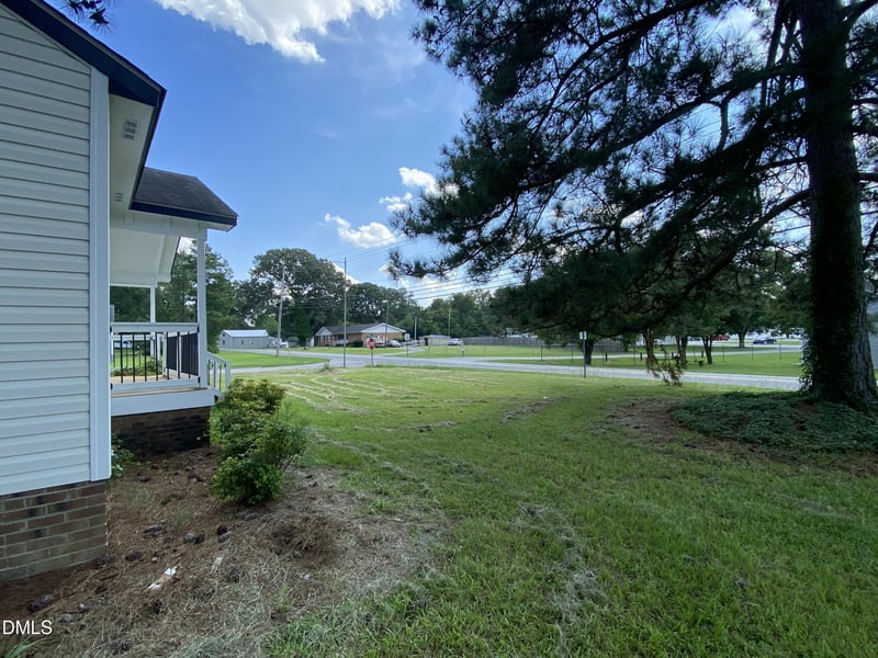 600 River Rd, Selma, NC 27576