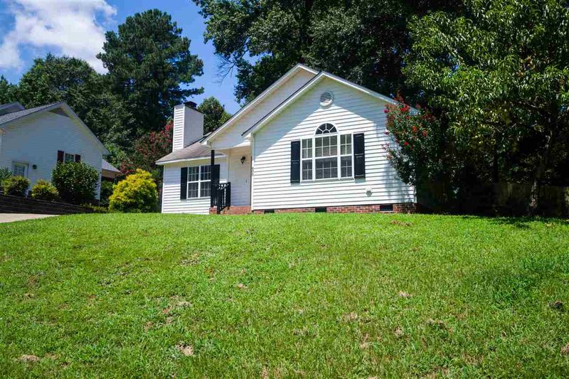 600 Senter View Dr, Fuquay Varina, NC 27526