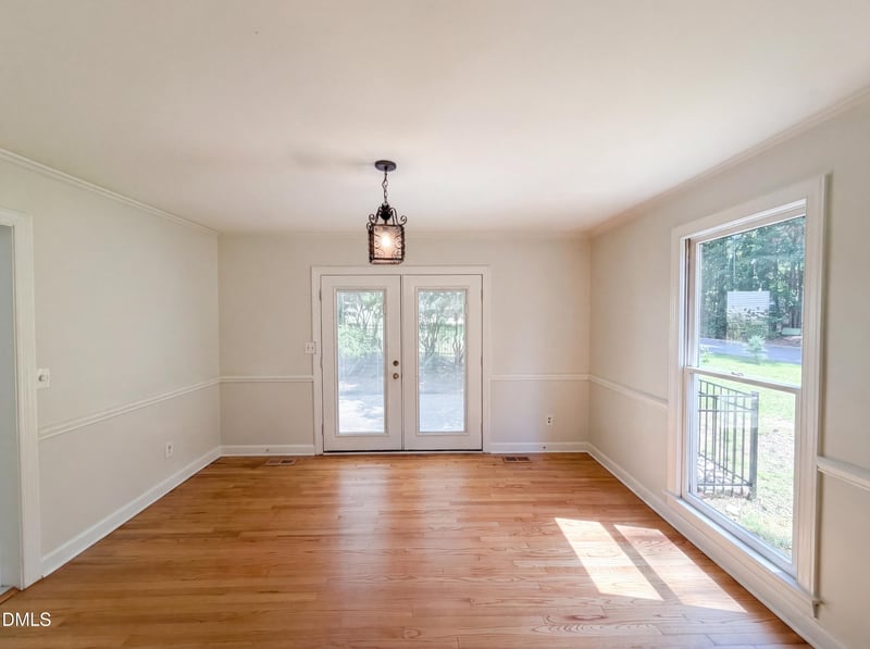 600 Stratford Dr, Zebulon, NC 27597