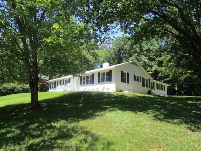 600 Surry Rd, Chapel Hill, NC 27514
