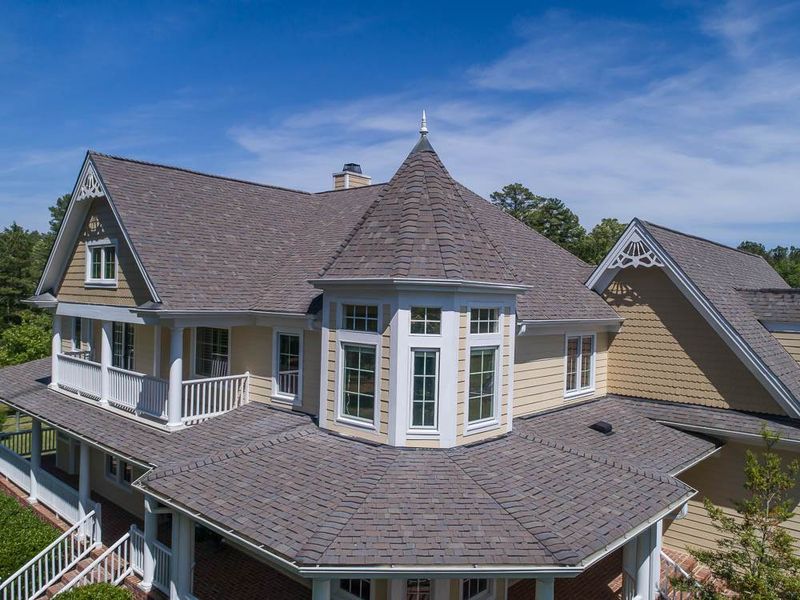 600 Willowbend Dr, Chapel Hill, NC 27517