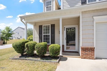 600 Woodson Dr, Clayton, NC 27527