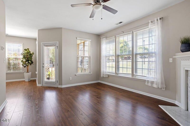 600 Woodson Dr, Clayton, NC 27527