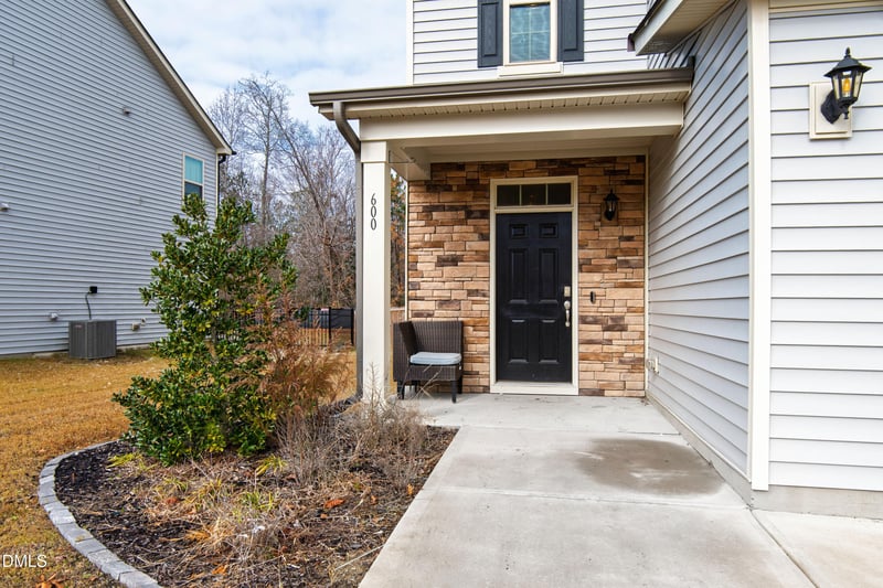 600 Yulee Dr, Zebulon, NC 27597