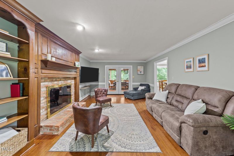 6000 Tarnhour Ct, Raleigh, NC 27612