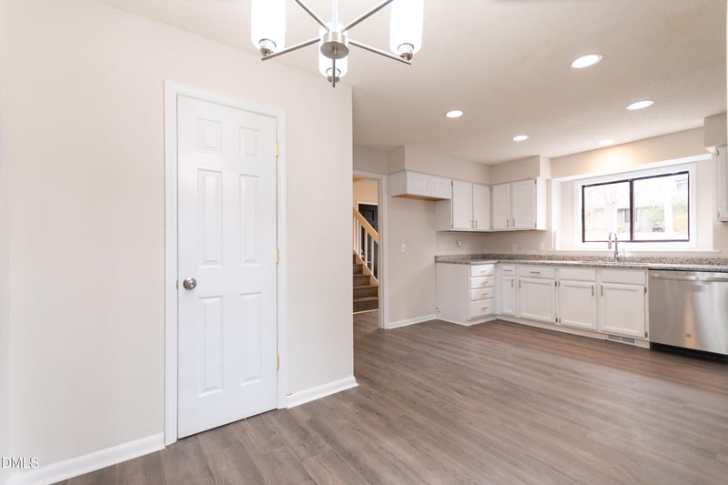 6001 Applewood Ln, Raleigh, NC 27609