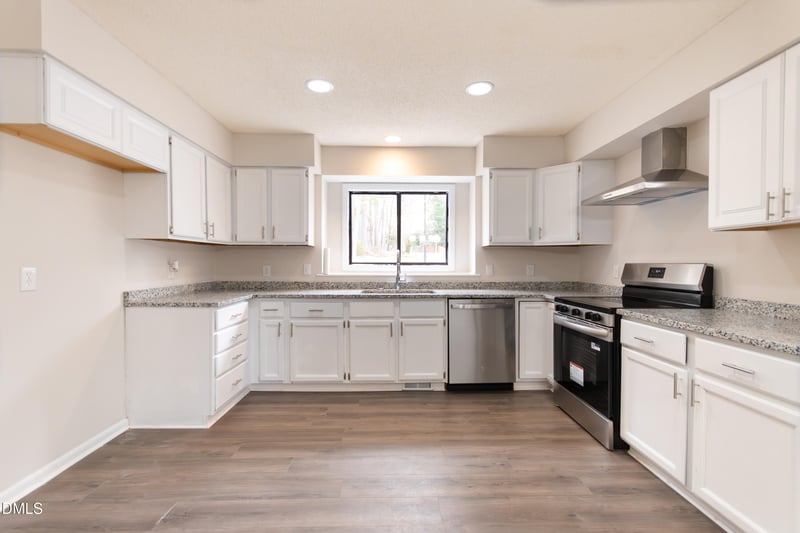 6001 Applewood Ln, Raleigh, NC 27609