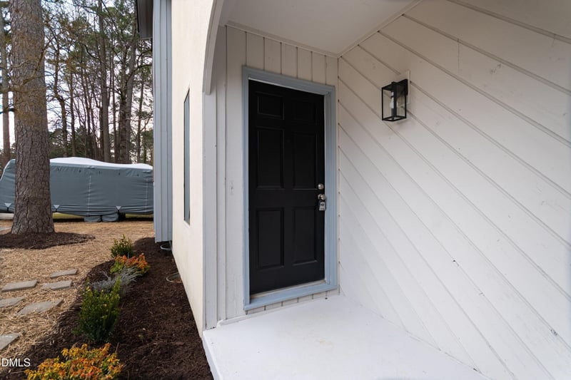 6001 Applewood Ln, Raleigh, NC 27609
