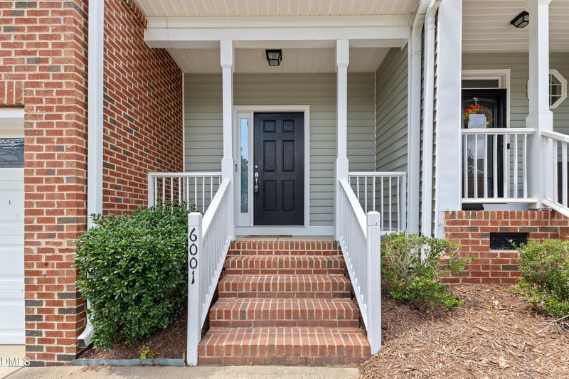 6001 Four Townes Ln, Raleigh, NC 27616