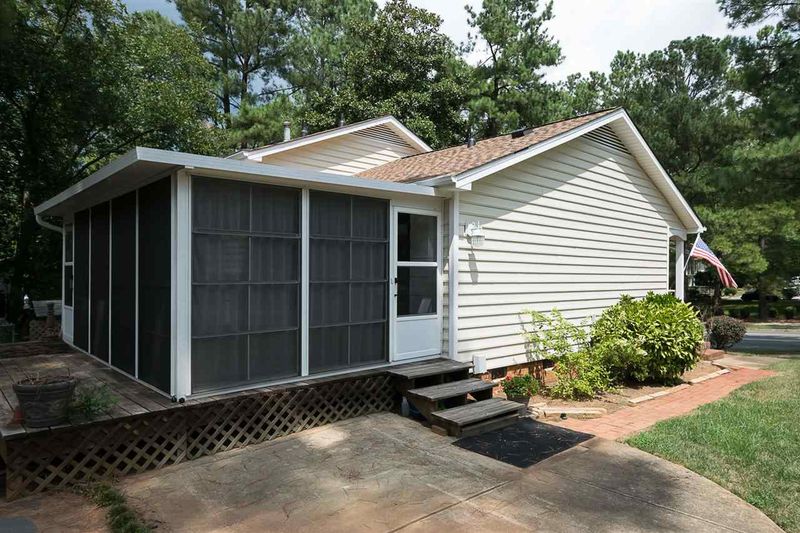 6001 Hills Dr, Raleigh, NC 27609