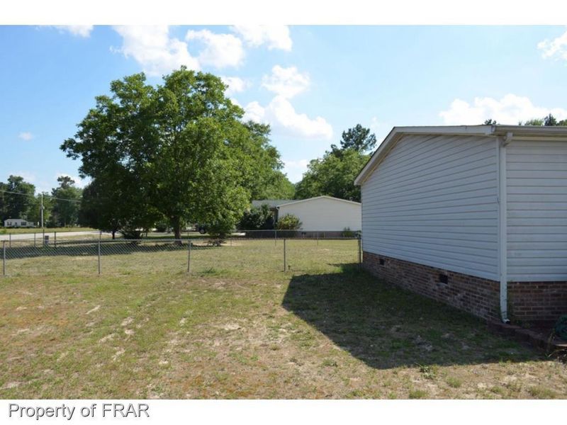 6001 Twiggs Ct, Hope Mills, NC 28348