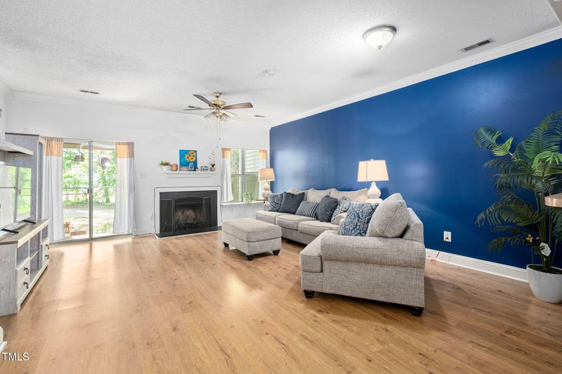 6001 Winterpointe Ln #102, Raleigh, NC 27606