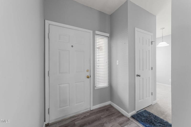6001 Winterpointe Ln #204, Raleigh, NC 27606