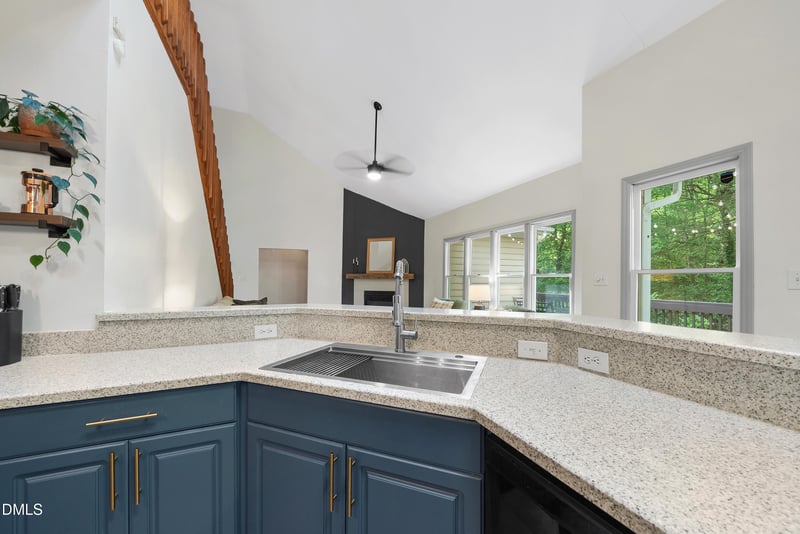 6004 Chittim Ct, Raleigh, NC 27616