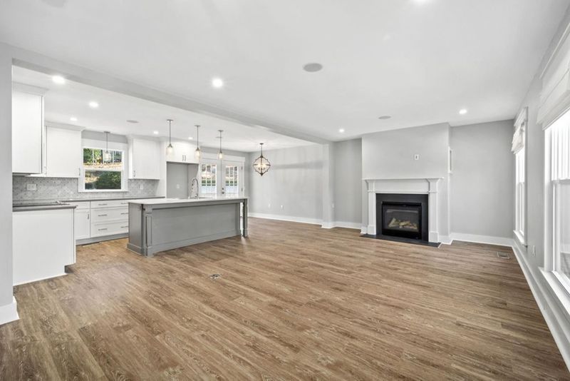 6004 Clare Ct, Raleigh, NC 27609