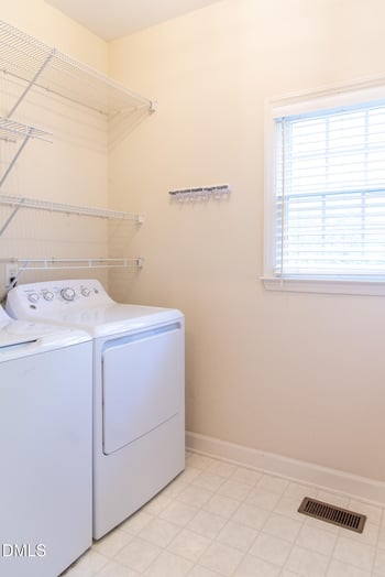 6004 Eaglesfield Dr, Raleigh, NC 27613