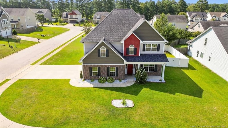 6005 Crown Ridge Ct, Fayetteville, NC 28314