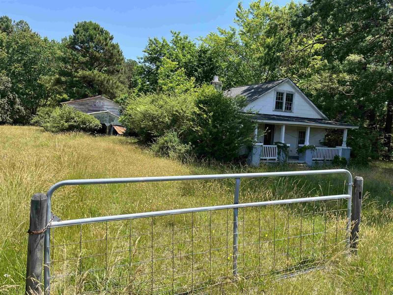6005 Leesville Rd, Durham, NC 27703