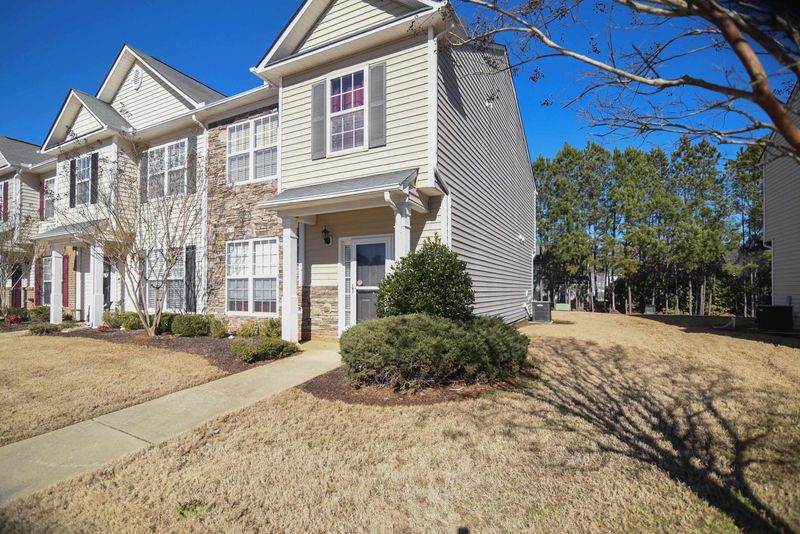 6005 Neuse Wood Dr, Raleigh, NC 27616