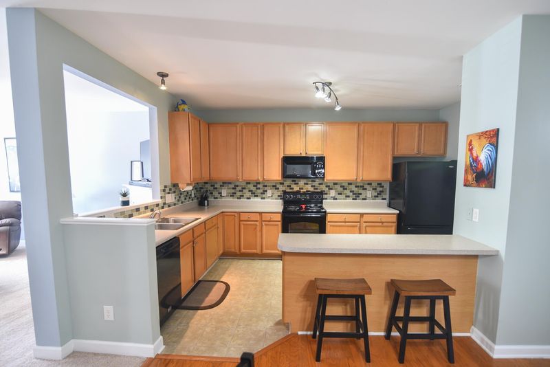 6005 Neuse Wood Dr, Raleigh, NC 27616