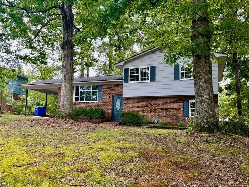 6005 Poland Ct, Fayetteville, NC 28314