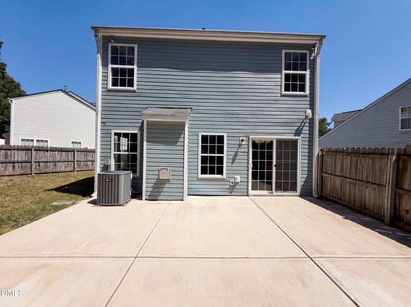 6005 Silkwater Ct, Raleigh, NC 27610