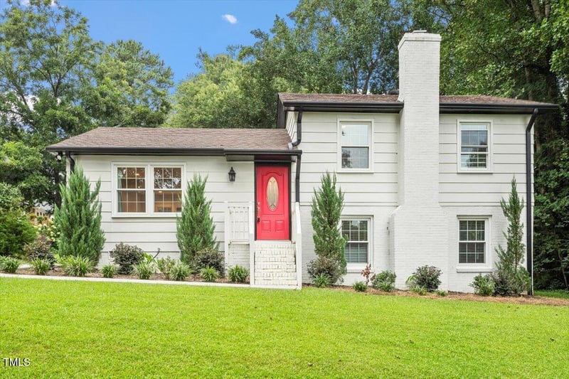 6005 Woodstock Dr, Raleigh, NC 27609