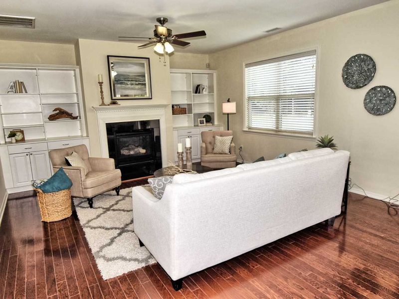 6006 Lake Grove Blvd, Cary, NC 27519