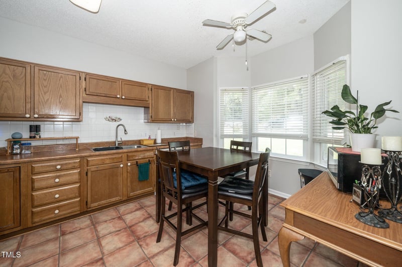 6008 River Lake Cir, Raleigh, NC 27604
