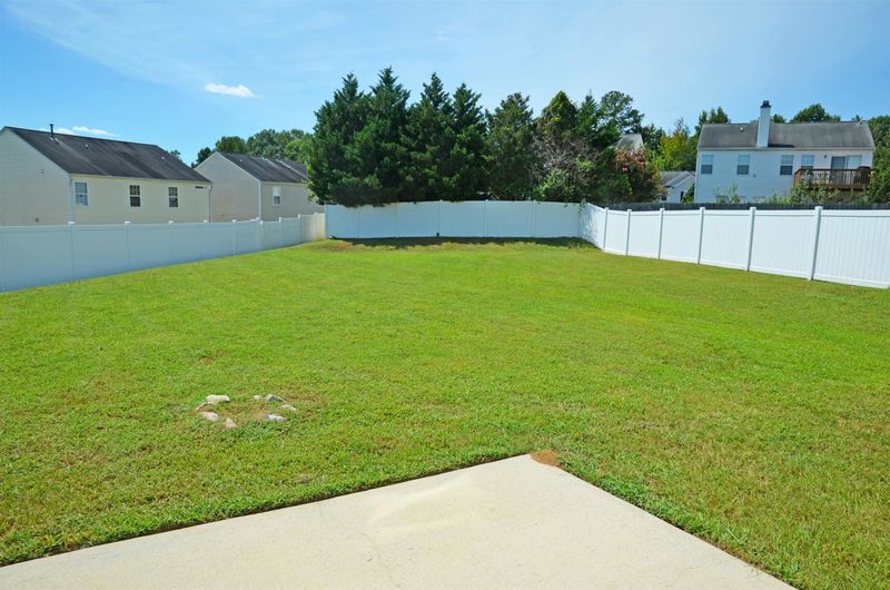 6008 Shelane Ct, Raleigh, NC 27610