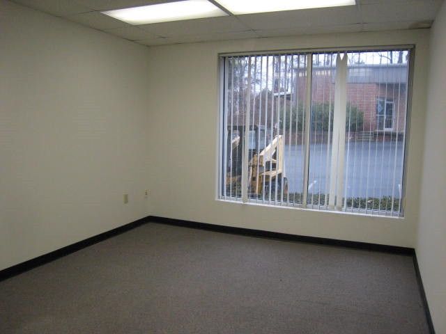 6008 Triangle Dr #101, Raleigh, NC 27617