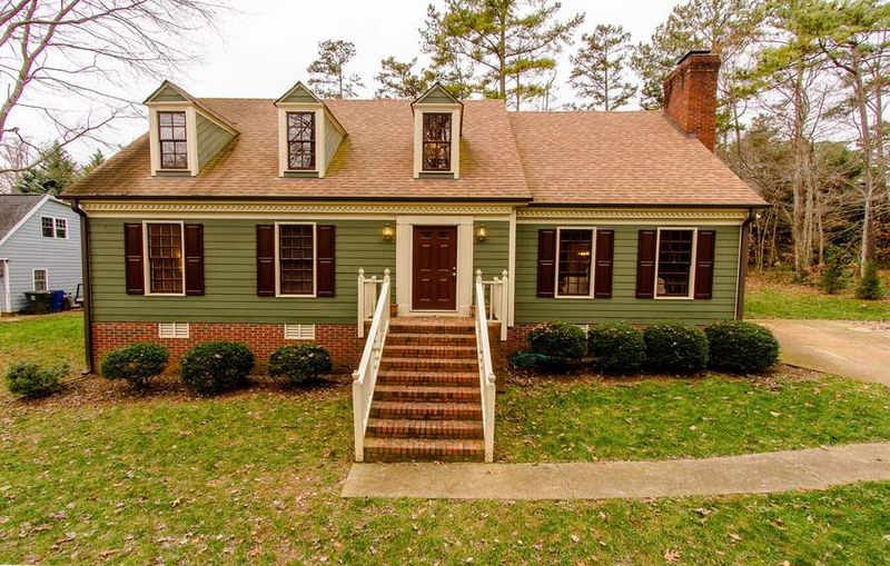 6009 Tarnhour Ct, Raleigh, NC 27612
