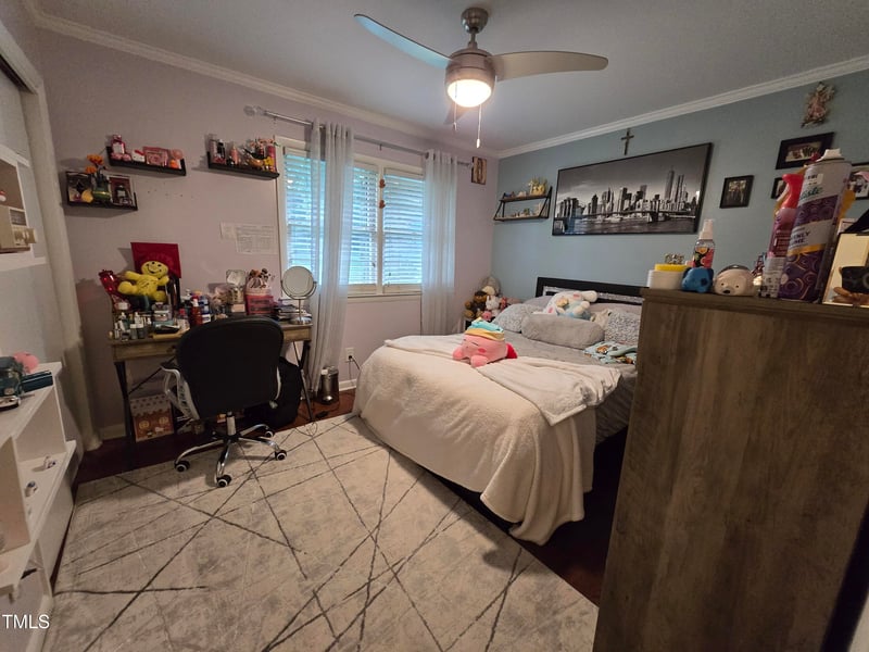 6009 Woodcrest Dr, Raleigh, NC 27603