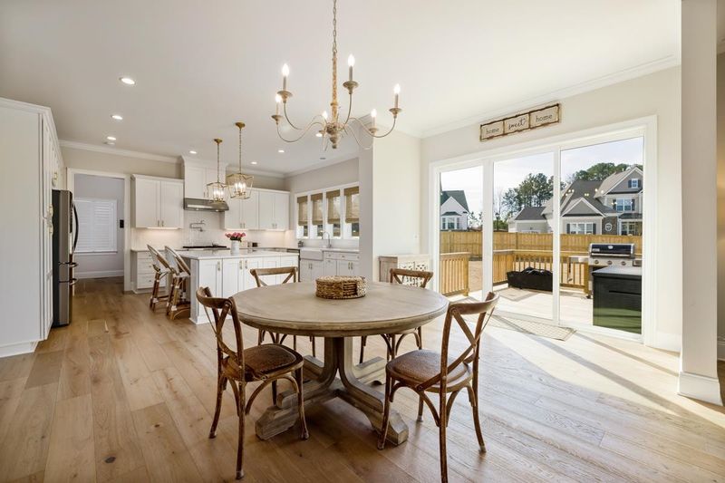 601 Addison Pond Dr, Holly Springs, NC 27540
