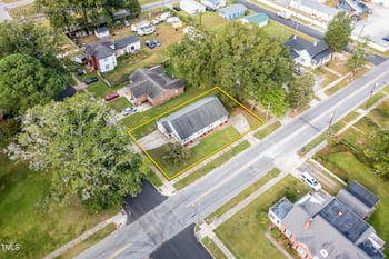 601 Anderson St, Selma, NC 27576