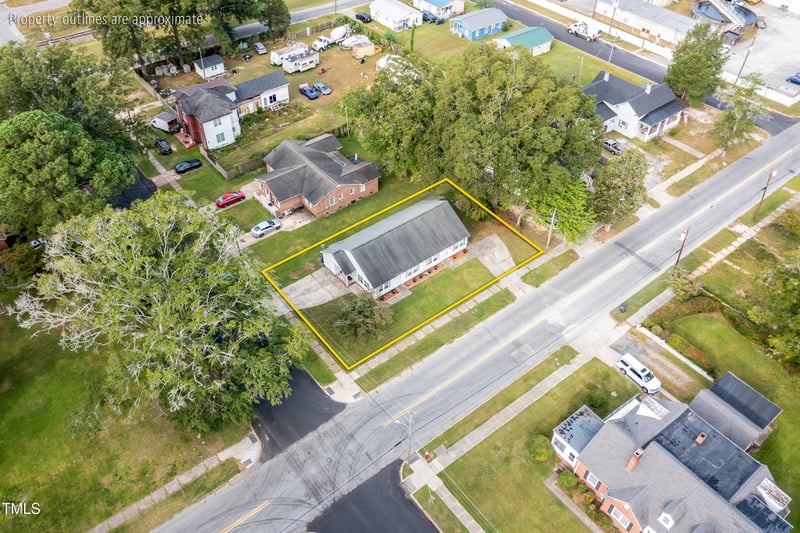 601 Anderson St, Selma, NC 27576