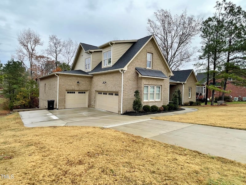 601 Balmoral St, Clayton, NC 27520