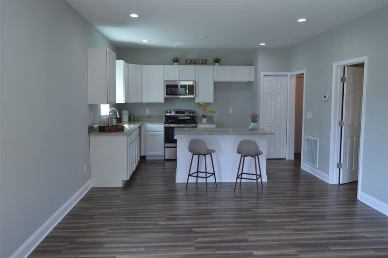 601 S Beaumont Ave, Burlington, NC 27217